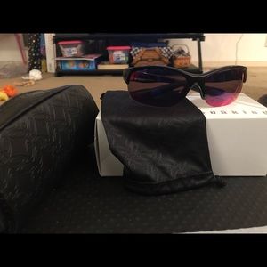 Women’s Oakley sunglasses
